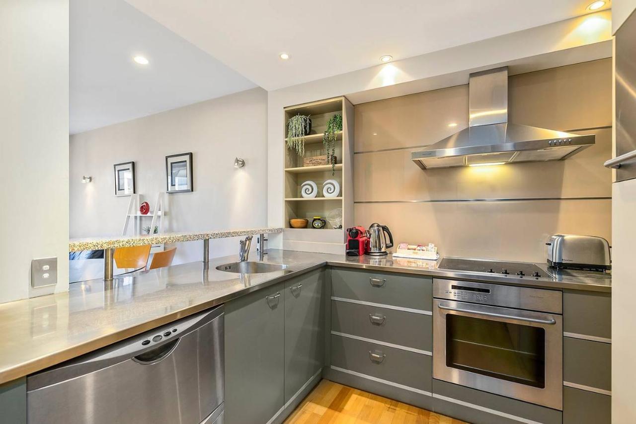 Enormous One Bedroom Beauty In Cbd! Free Parking Auckland Bagian luar foto