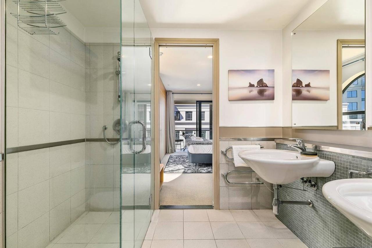 Enormous One Bedroom Beauty In Cbd! Free Parking Auckland Bagian luar foto